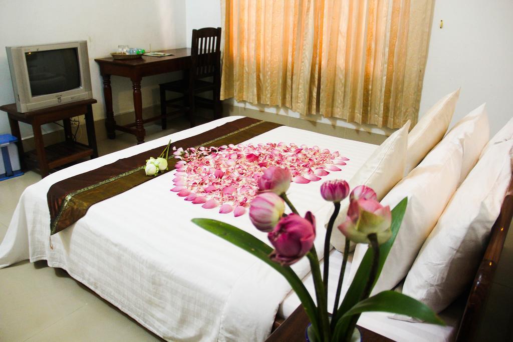 Tropical Breeze Hotel Siem Reap Exterior foto
