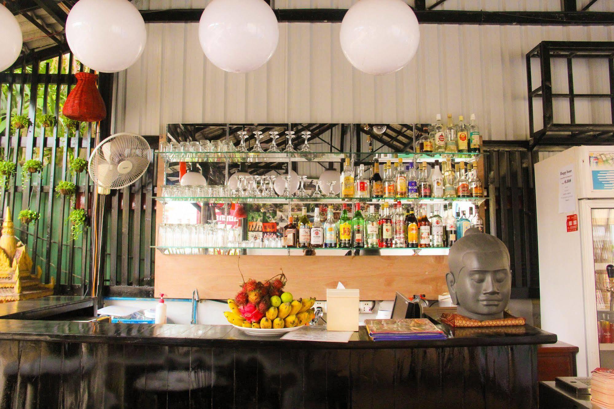 Tropical Breeze Hotel Siem Reap Exterior foto