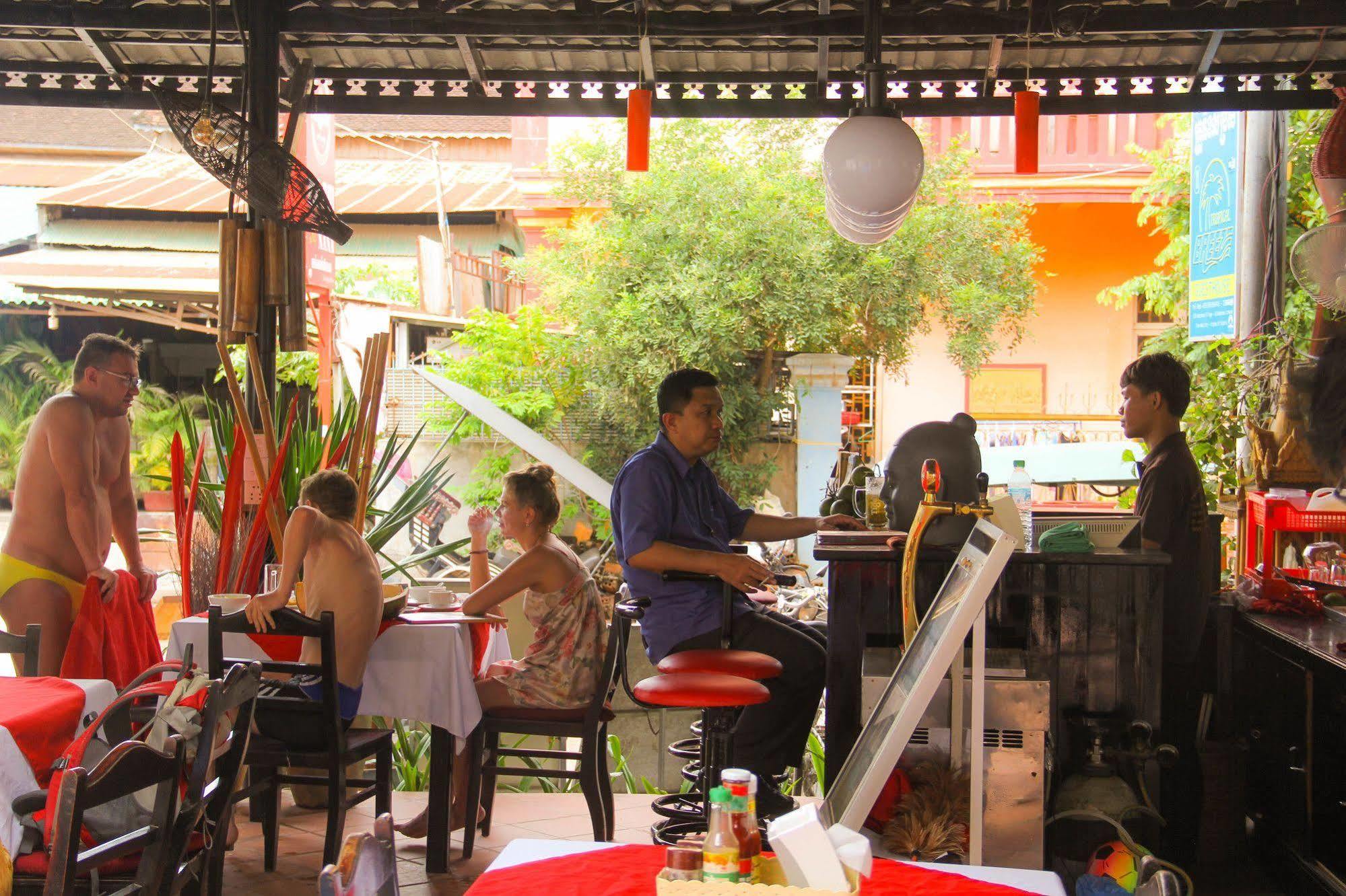 Tropical Breeze Hotel Siem Reap Exterior foto